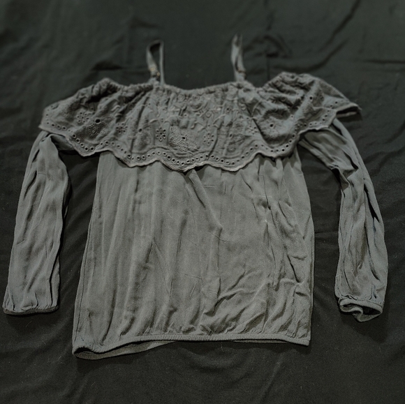 Maurices Small Dark Grey Top - Picture 2 of 6